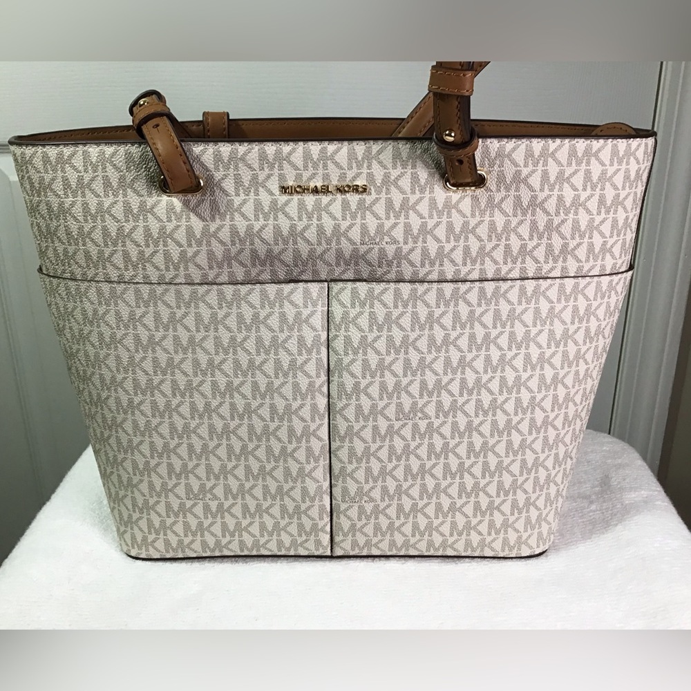 Michael Kors Cream and Tan Elegant Tote